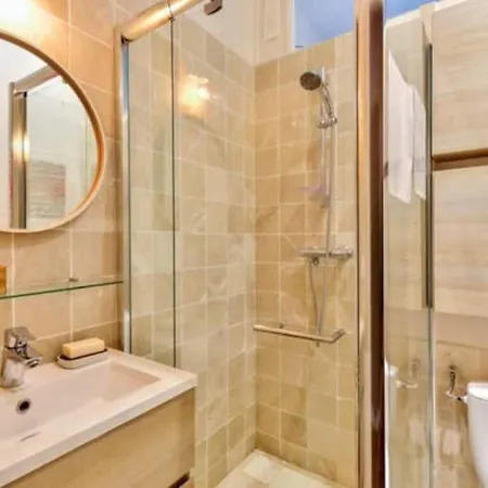 Private In Auteuil By Guestready Paris