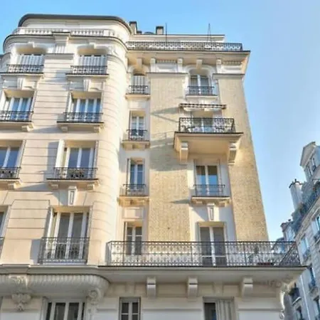 Private In Auteuil By Guestready